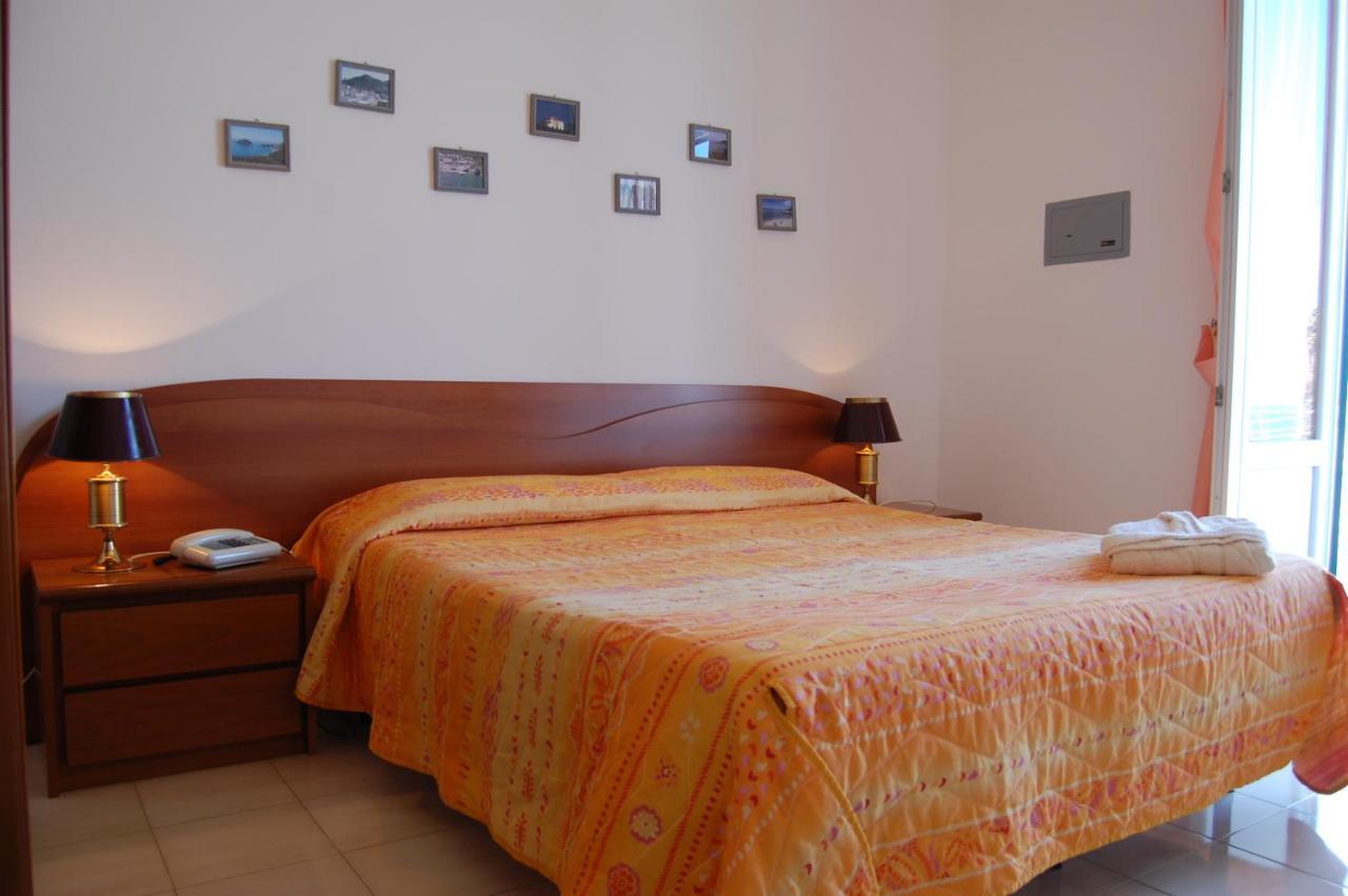Hotel Terme Rosaleo Casamicciola Terme Pokój zdjęcie